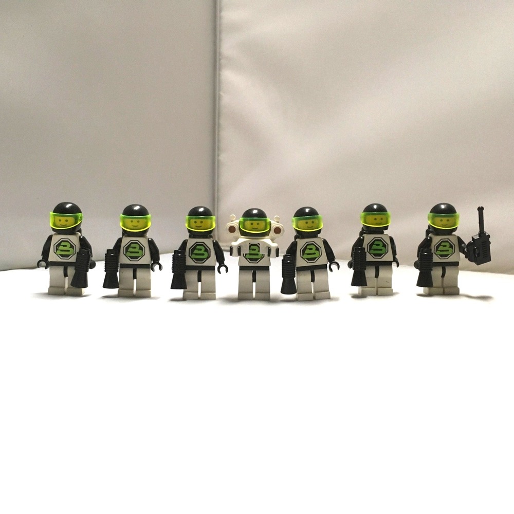 Space LEGO Blacktron II 7x Minifigures Various Accessories Vintage